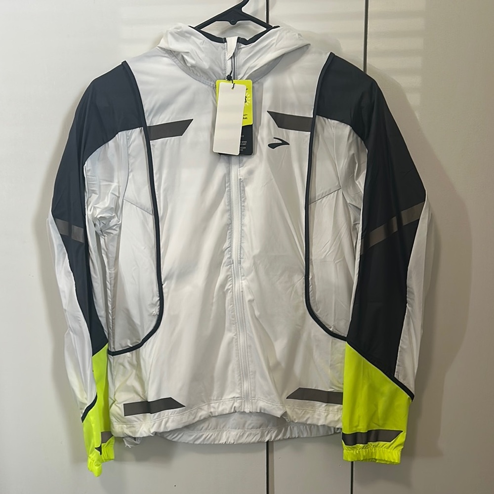 Brooks Run Visible Women’s Jacket
